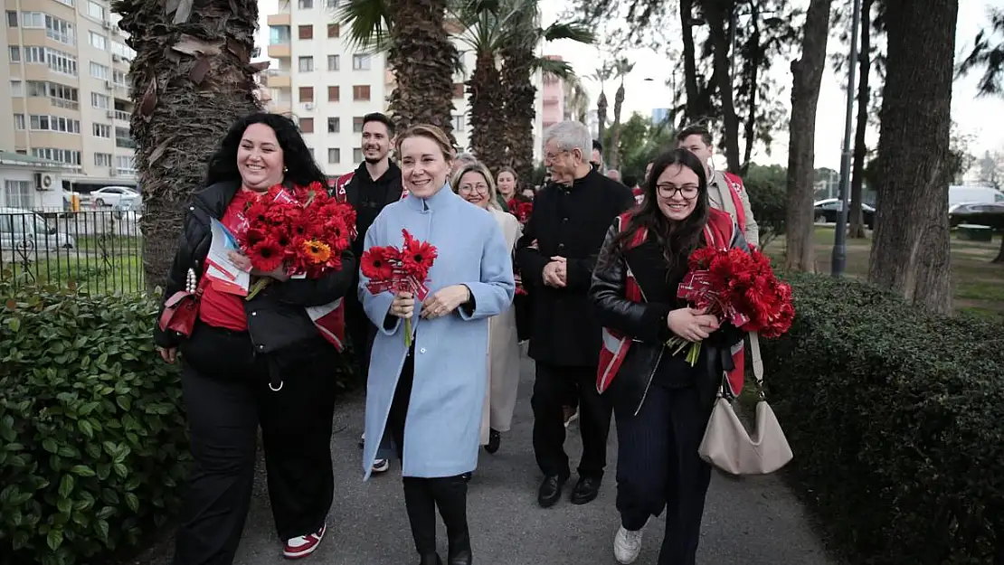 CHP Konak Belediye Başkanı Nilüfer Çınarlı Mutlu: İzmir’i 30 ilçesiyle birlikte kazanacağız!