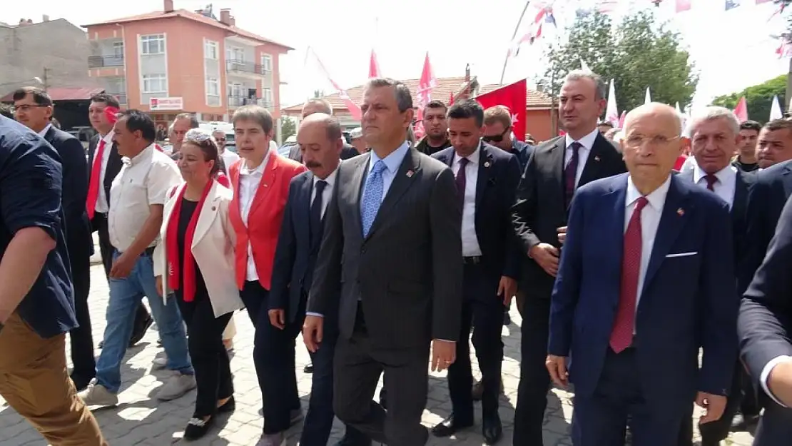 CHP lideri Özel'den protokol konuşması tepkisi