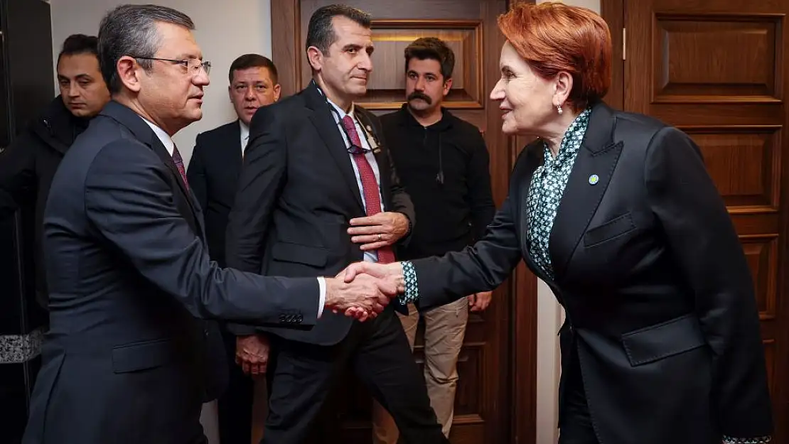 CHP Lideri Özel’den Akşener’e taziye ziyareti