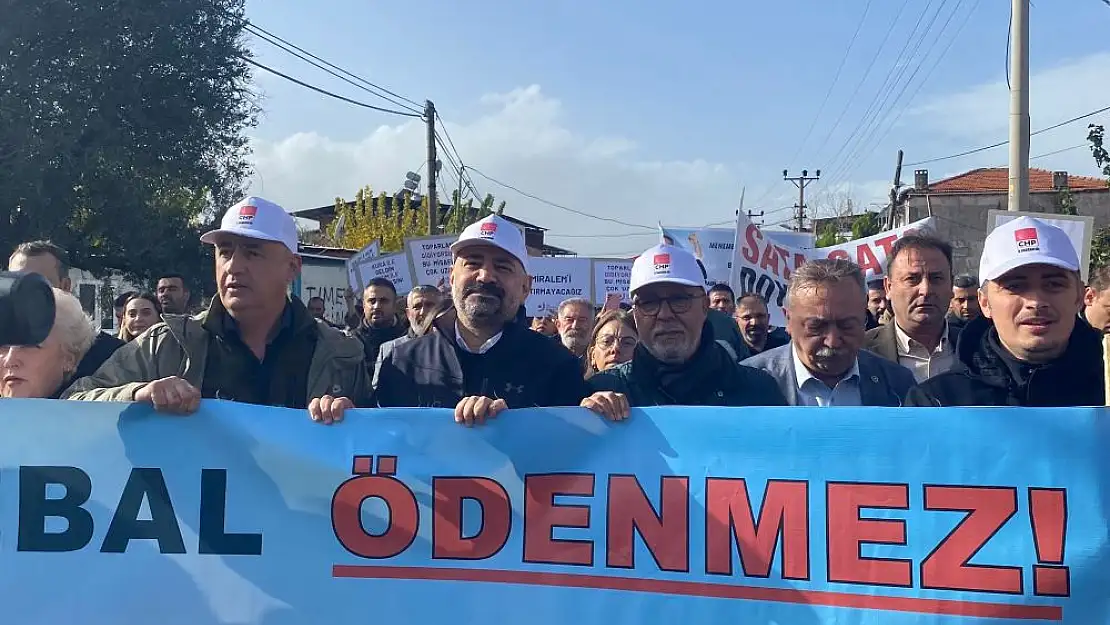 CHP Menemen’de ‘Emiralem Arazilerini Sattırmayacağız’ yürüyüşü düzenlendi