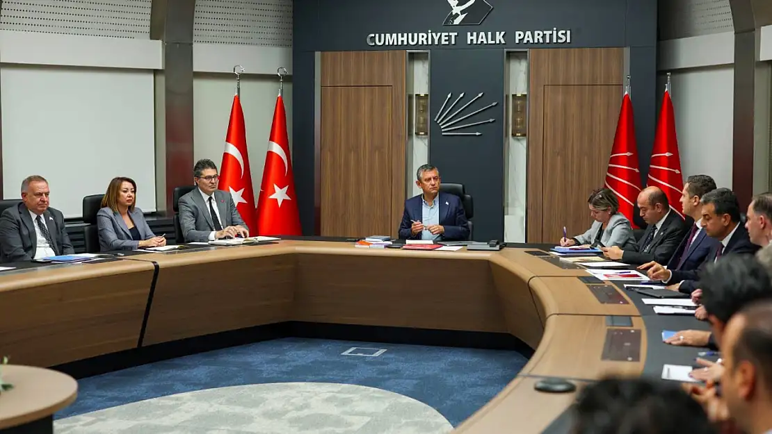 CHP MYK'da gündem yoğun: Hangi konular ele alınacak?