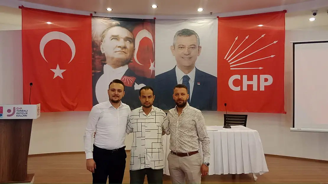 CHP Torbalı gençlik kollarında bayrak değişimi