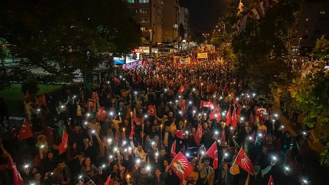 CHP'den Bayraklı'da 'fenerli' gövde gösterisi!