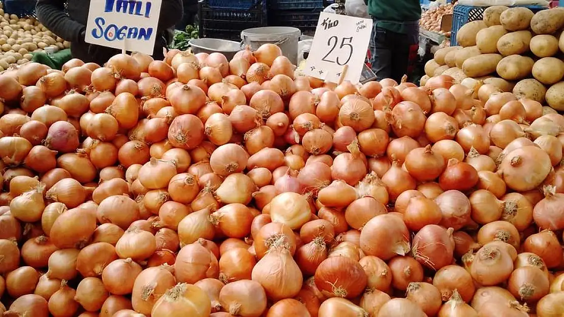 Çiftçi üretemiyor, pazarcı satamıyor, vatandaş alamıyor