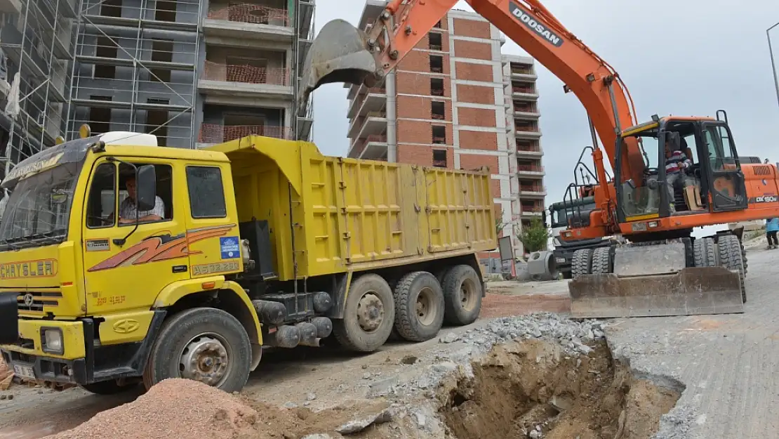 Çiğli Belediyesi’nden izinsiz altyapı çalışmalarına 488 bin TL ceza