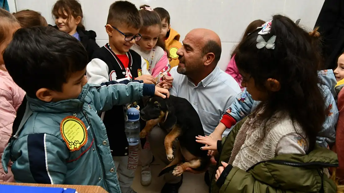 Çiğli'de hayvan sevgisi büyütülüyor