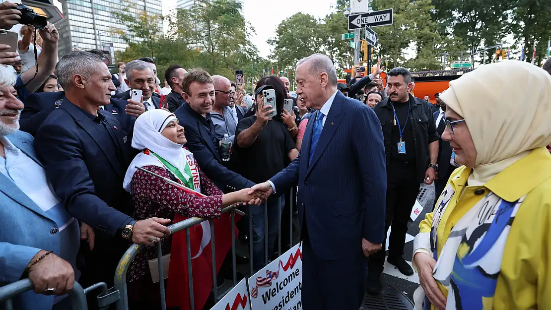 Cumhurbaşkanı Erdoğan, New York'ta TÜRKEN Vakfı'nı ziyaret etti