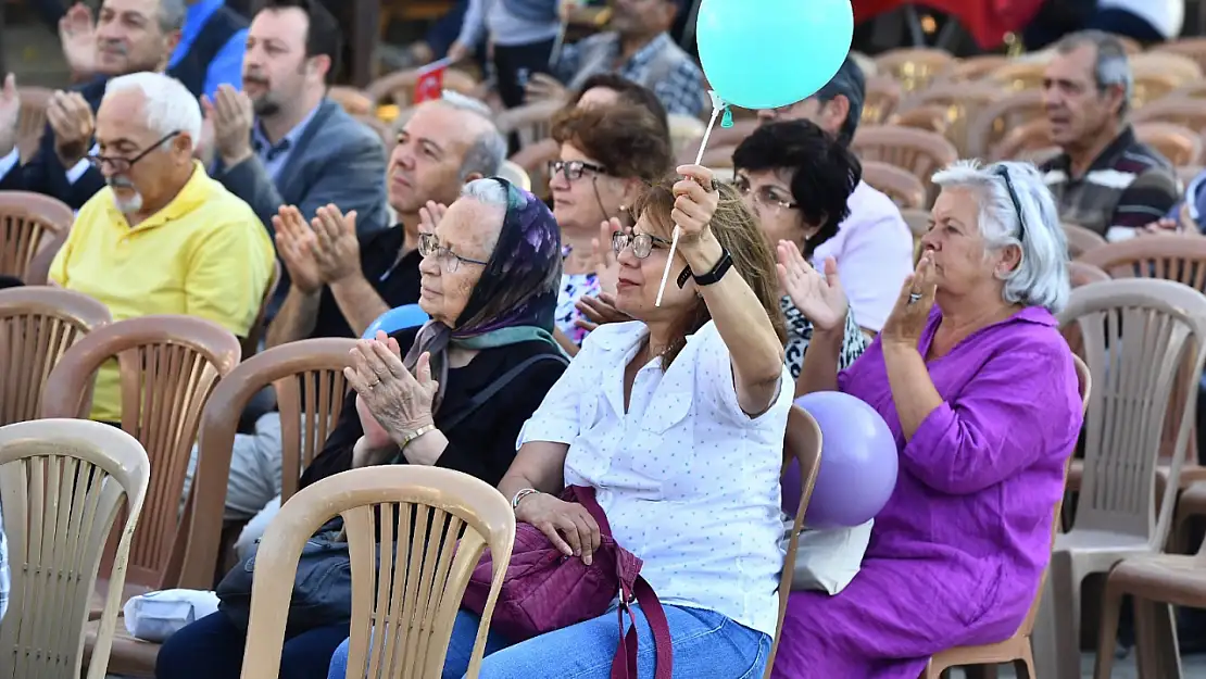 Cumhuriyet coşkusu Tire'yi sardı