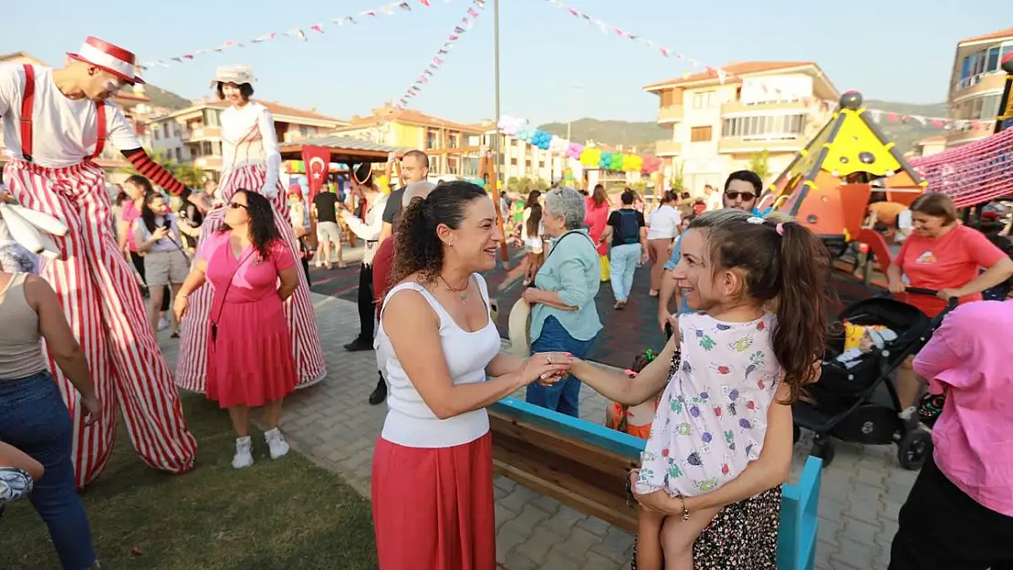 Cumhuriyet Parkı çocuk şenliği ile açıldı