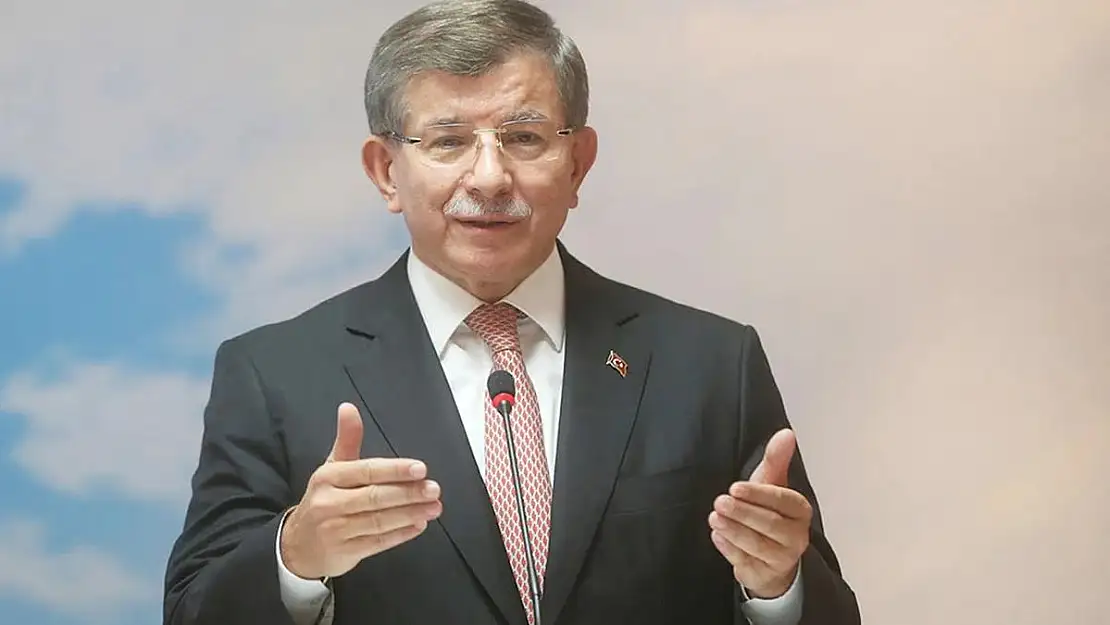 Davutoğlu: Erdoğan ve Bahçeli de özür dilemeli