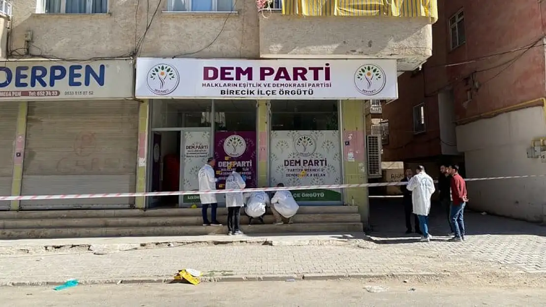 DEM Parti ilçe binasına silahlı saldırı düzenlendi