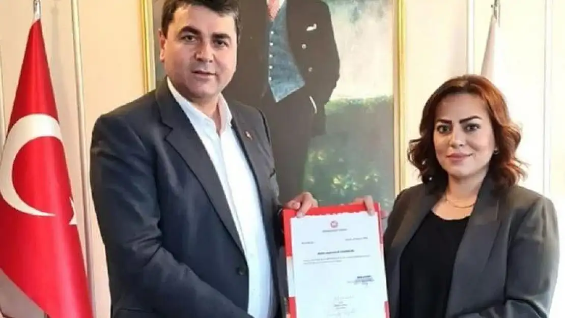 Demokrat Parti Kadın Kolları yönetimi istifa etti