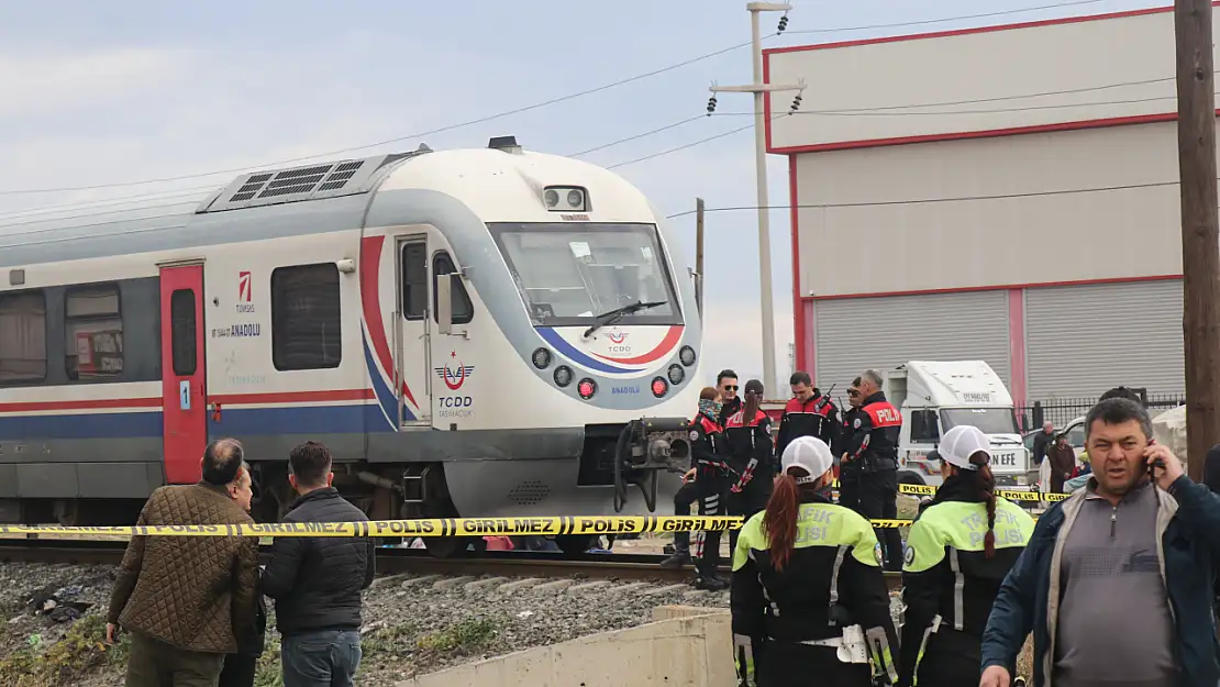 Denizli'de tren kazası: Bir kişi feci şekilde can verdi