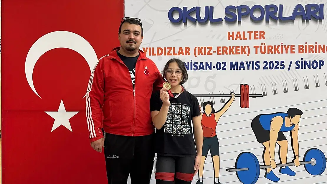 Denizlili Hayrunnisa Karaca, halterde Türkiye Şampiyonu oldu