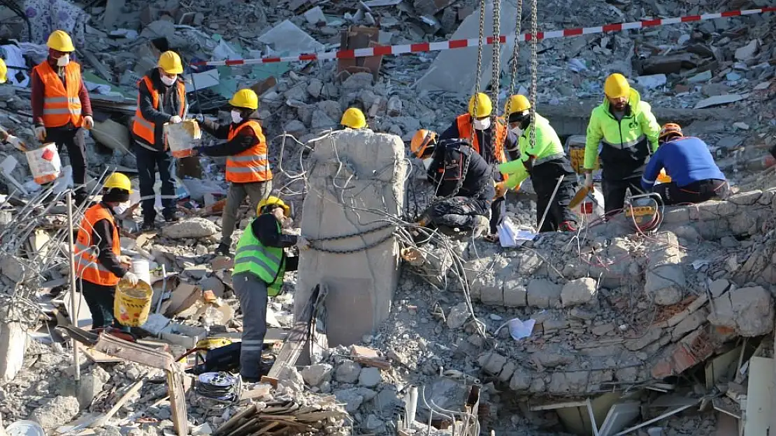 Deprem felaketinin yaşandığı 6 ilin nüfusunda 307 bin 814 azalma görüldü