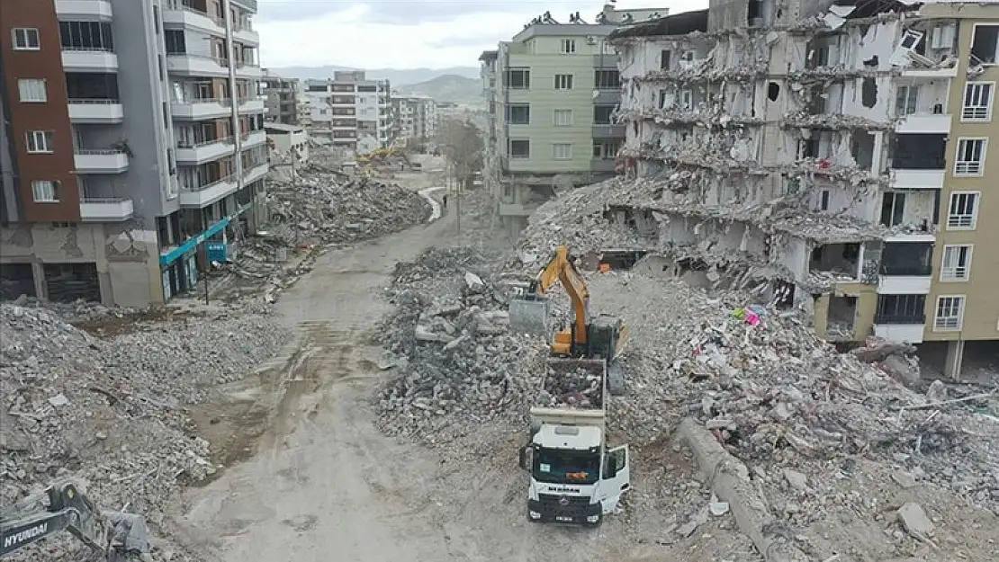 Deprem soruşturmalarındaki tutuklu sayısı açıklandı