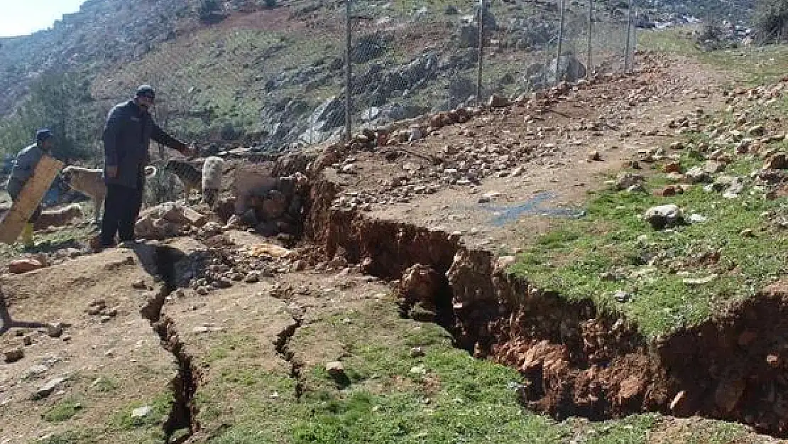 Depremin dehşetini gösteren çarpıcı görüntüler ortaya çıktı!