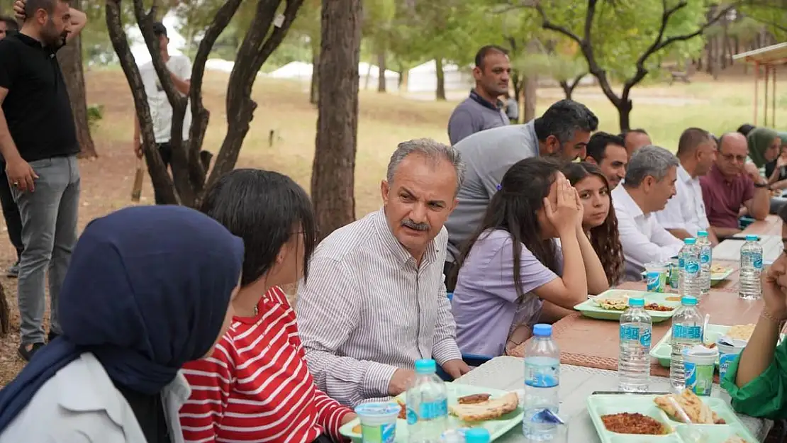 Depremzede öğrencilere moral etkinliği