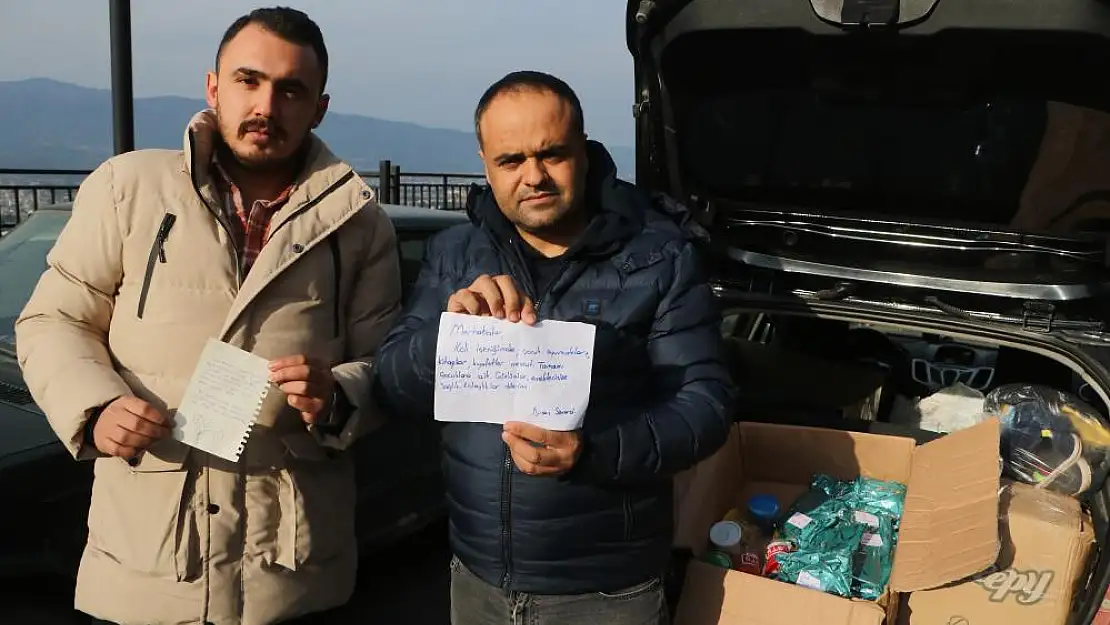 Depremzede vatandaşlara gönderilen yardımların içerisinden çıkan notlar duygulandırmaya devam ediyor