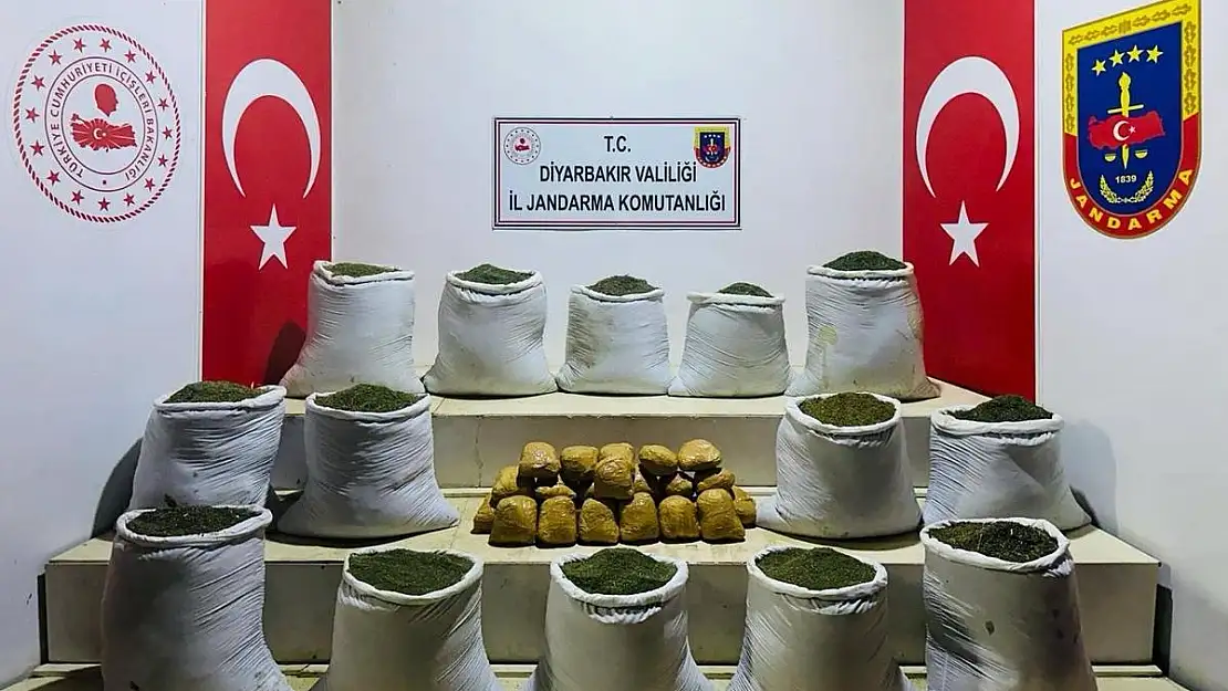 Dev uyuşturucu operasyonu! 381 kilo esrar ele geçirildi!