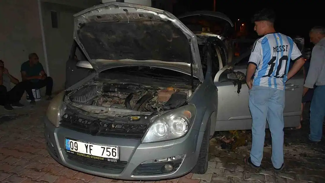 Didim’de kundaklanan araç ağır hasar aldı