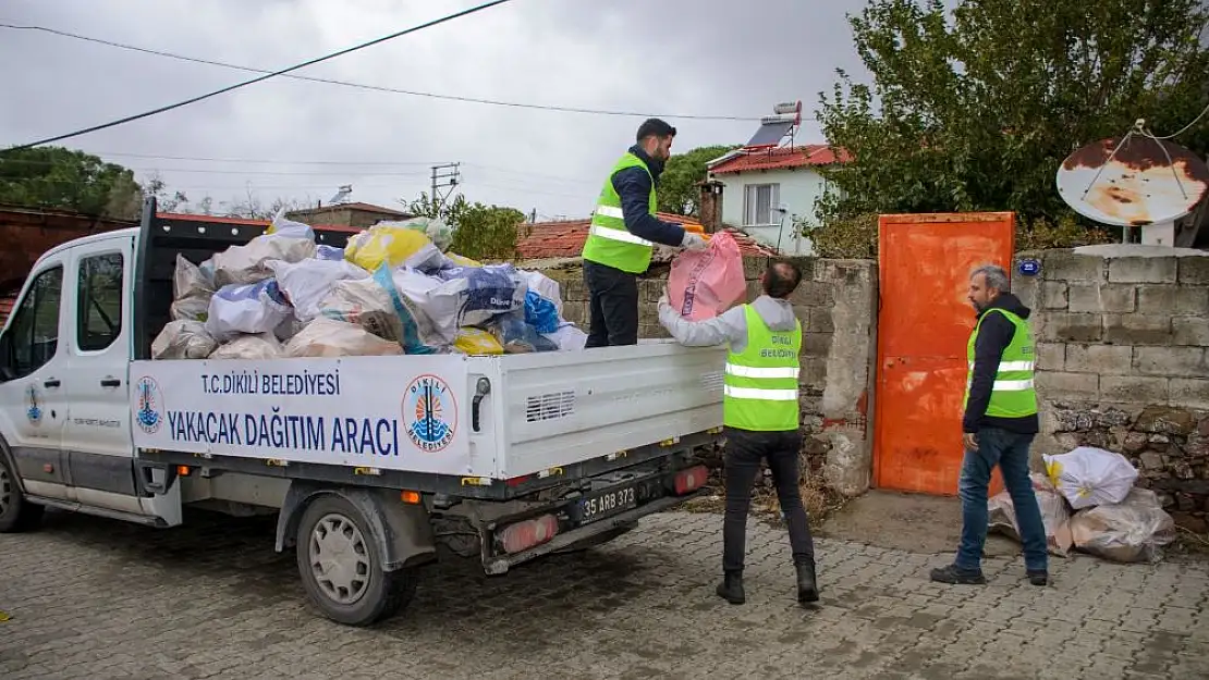 Dikili Belediyesi'nden yakacak yardımı