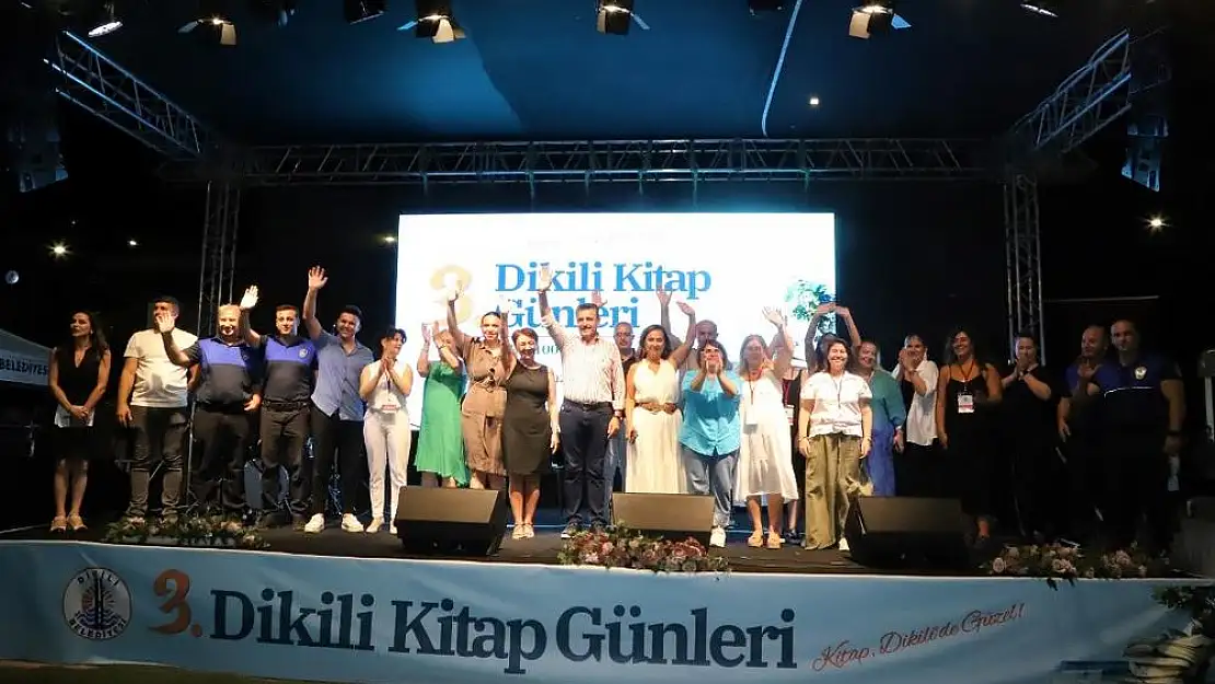 Dikili Kitap Günleri'nde müzik ve kitap buluştu