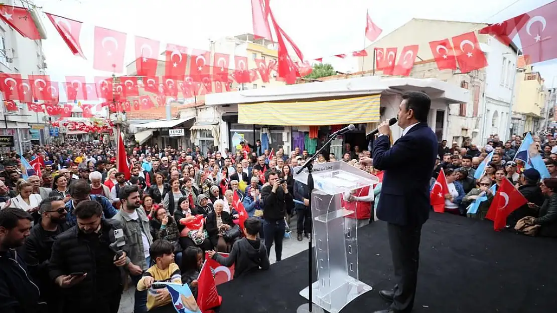 Dikili'de miting tadında seçim ofisi açılışı