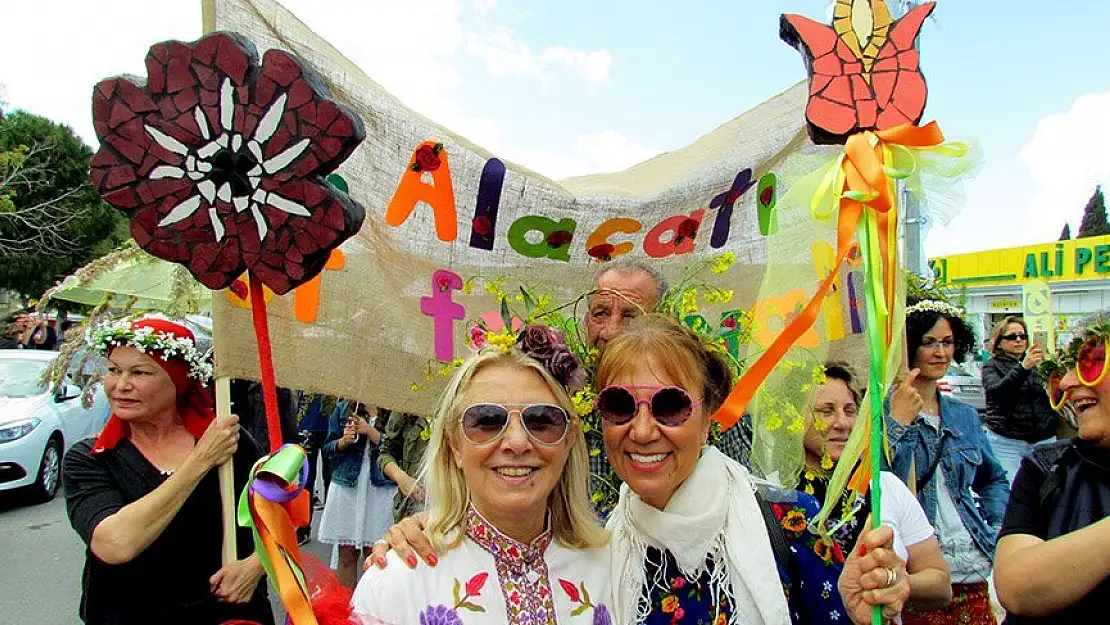 Doğanın İhtişamı Alaçatı’da Kutlanıyor: 12. Alaçatı Ot Festivali Başladı