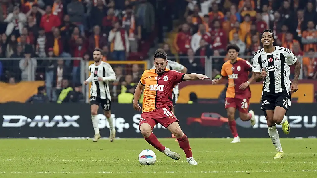 Dries Mertens Galatasaray'la 100. maçına çıktı