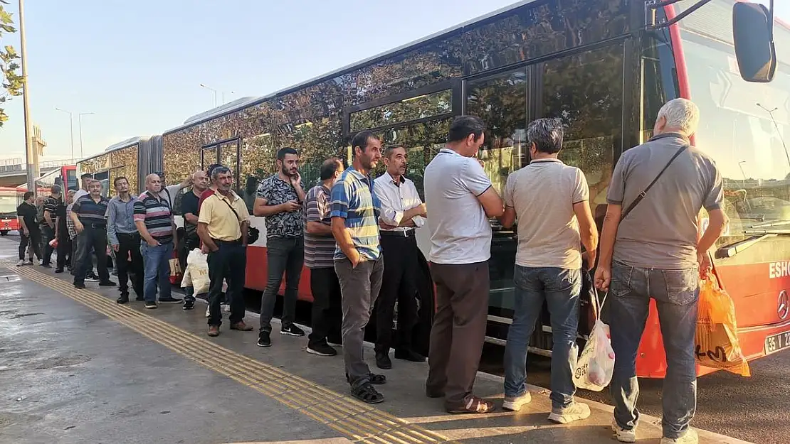 Duraklarda ve trafikte grev yoğunluğu