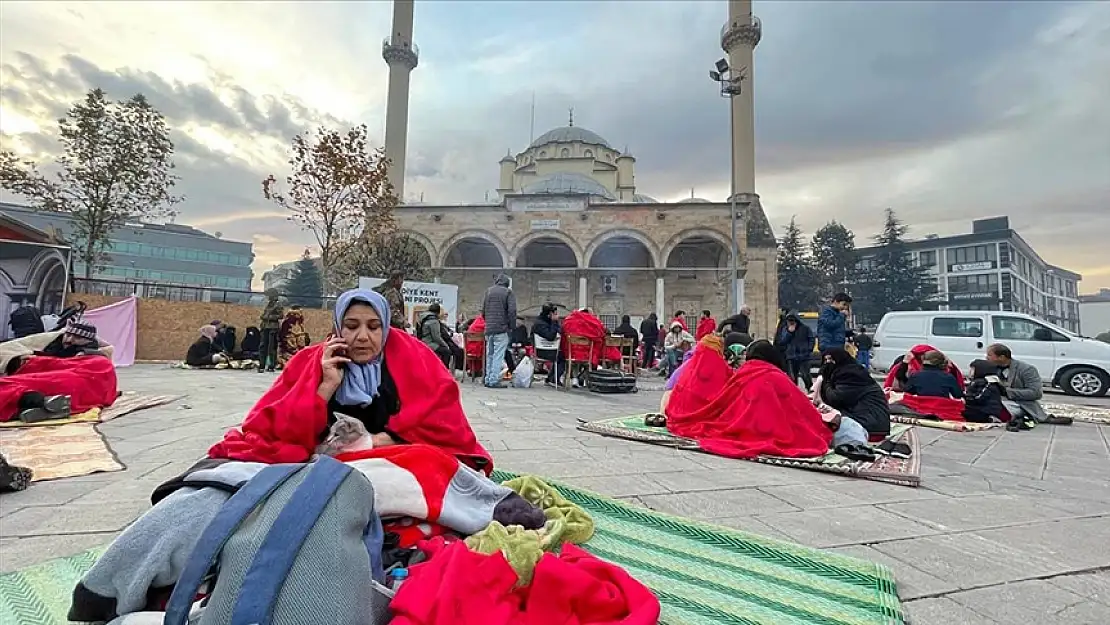 Düzce’nin Gölyaka ilçesinde 5,9 büyüklüğünde deprem