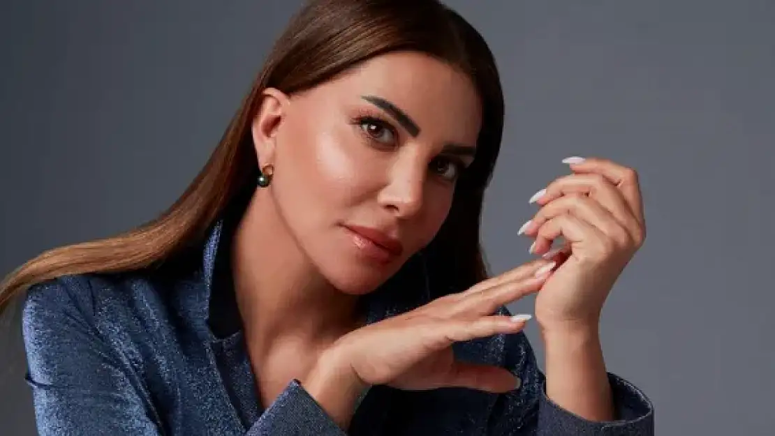 Ebru Yaşar, Manisa'da on binleri coşturdu!