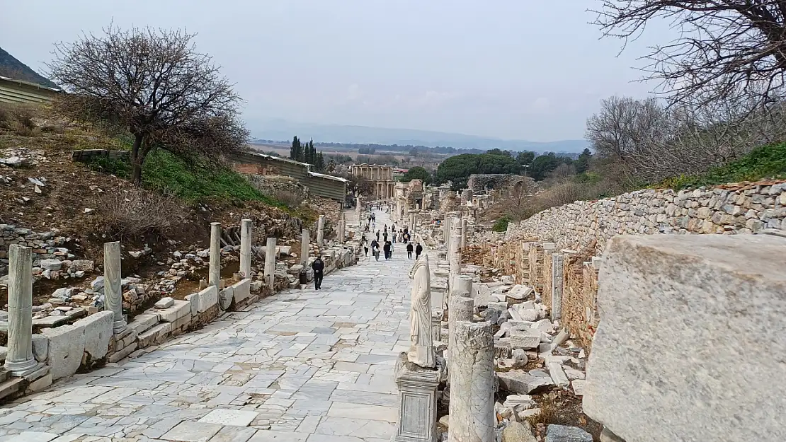 Efes Antik Şehri'ni deneyimlemek için şimdi tam zamanı