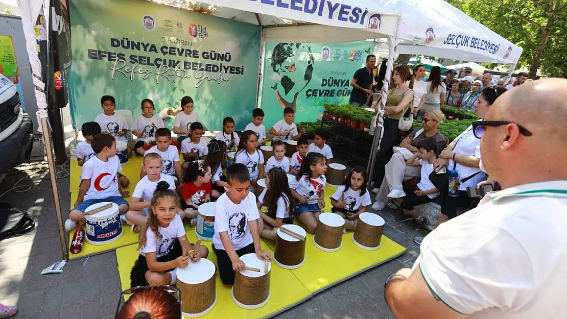 Efes Selçuk'ta ritimlerle anlam kazandı