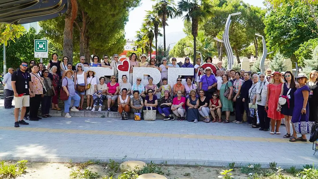 Efes Selçuklu kadınlar Tire’yi gezdi