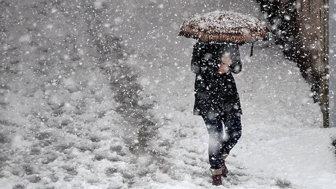 Ege Bölgesi beyaza bürünecek: Meteoroloji'den kar yağışı açıklaması