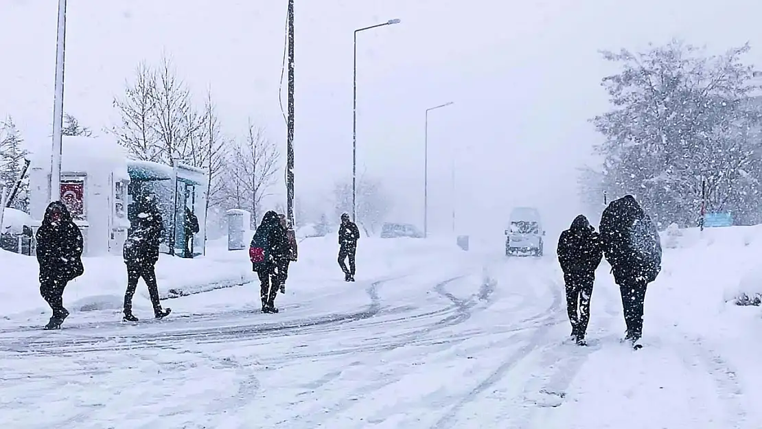 Ege Bölgesi'ne kar geliyor: Meteoroloji duyurdu - 10 Şubat İzmir hava durumu