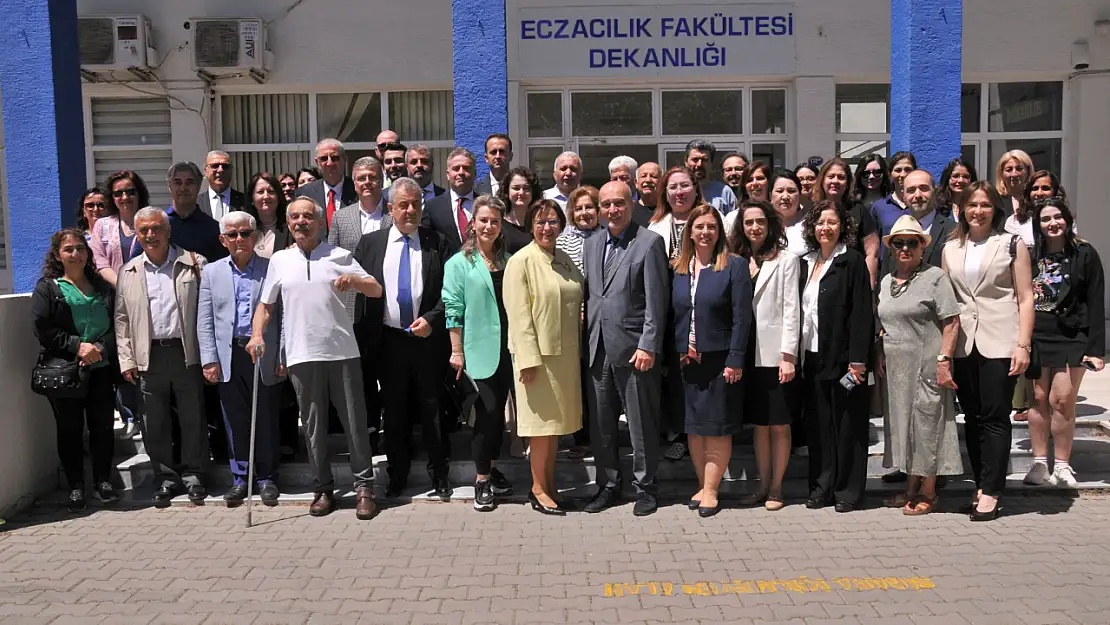 Ege Üniversitesi Eczacılık Fakültesi, 186. yılını coşkuyla kutladı!