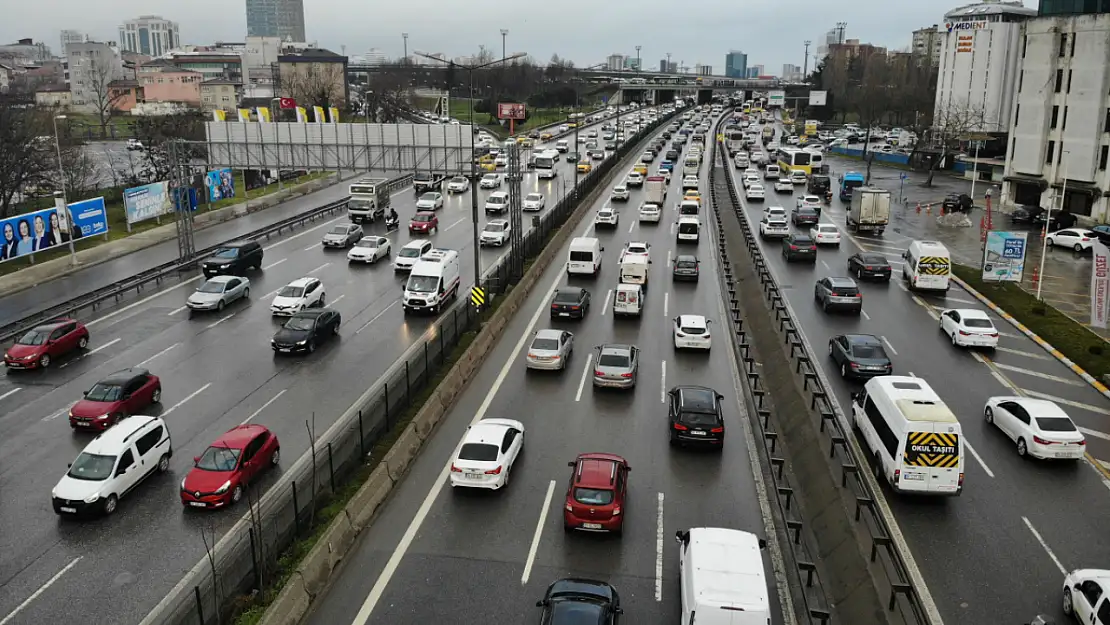 Ehliyet sahiplerine ağır kusur duyurusu yapıldı: Hemen kontrol edin, eğer direksiyonda...