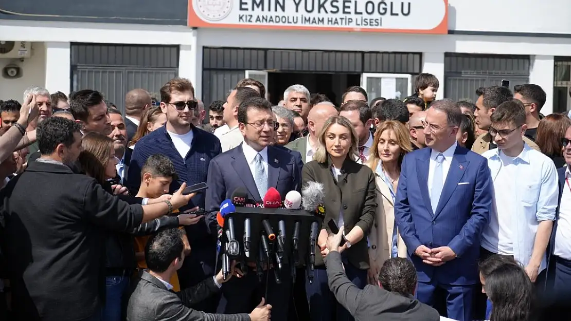 Ekrem İmamoğlu, oyunu ailesiyle birlikte kullandı