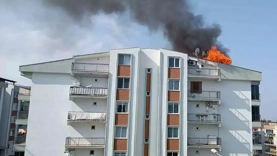 Elinde sigarayla uyuyakalınca evde yangın çıktı