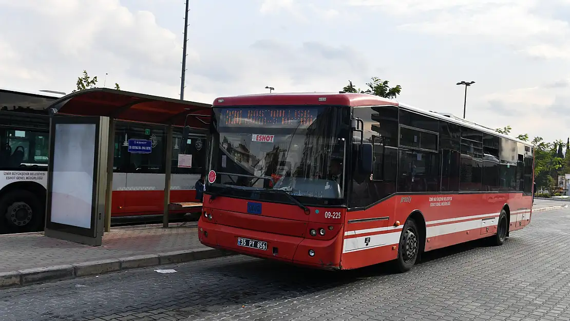 Elinizde bu kartlardan birisi varsa  toplu taşıma bedava: İzmir'de otobüs, metro, İzban kullanaları ilgilendiriyor