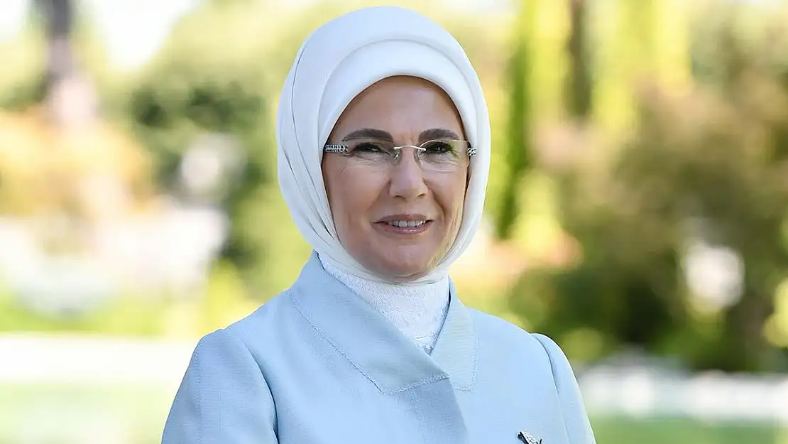 Emine Erdoğan, Alper Gezeravcı’ya başarılar diledi