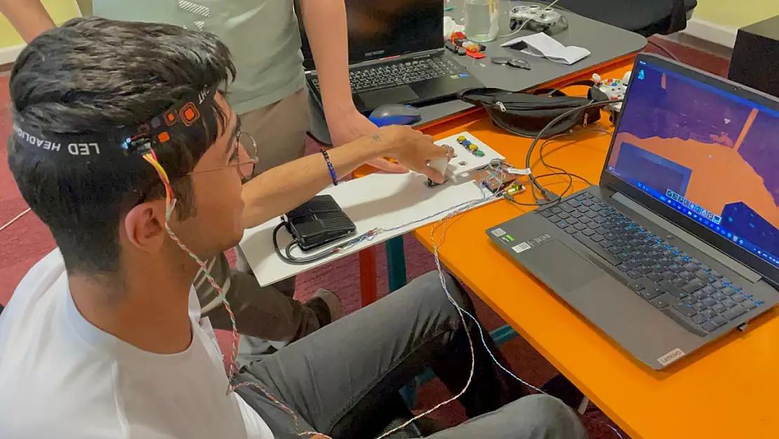 Engelsiz oyunlar için 72 saat kodlama: Hackathon'da yenilikçi fikirler yarıştı