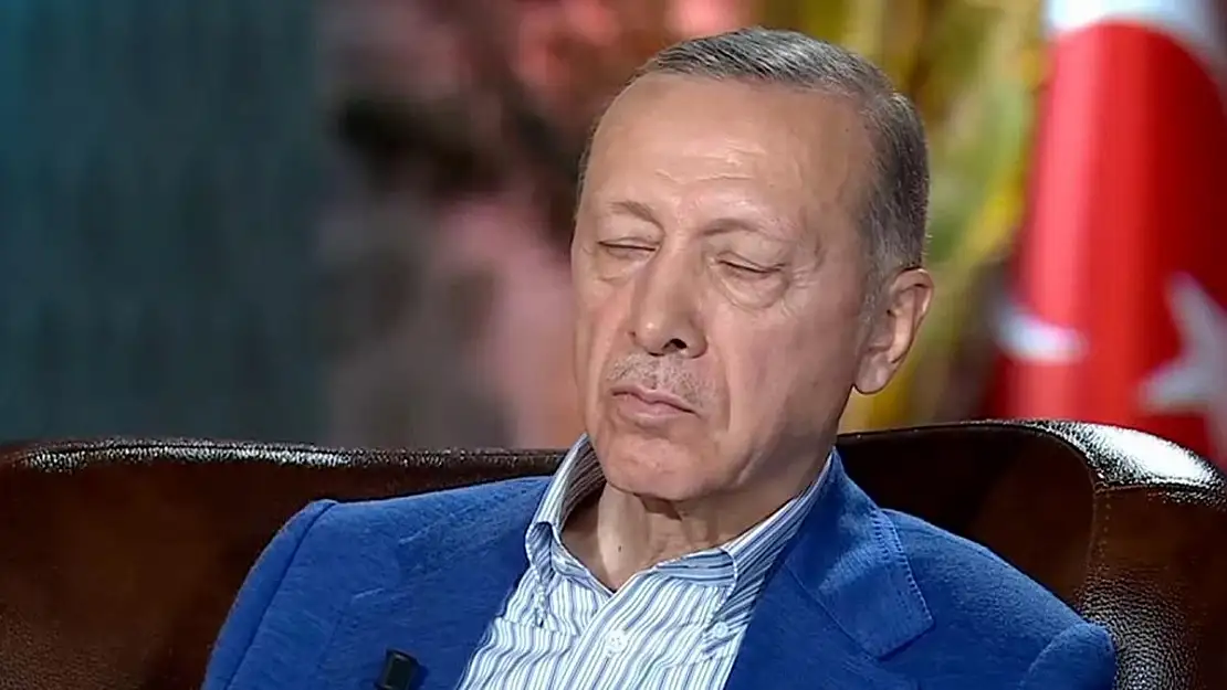 Erdoğan canlı yayında uyukladı