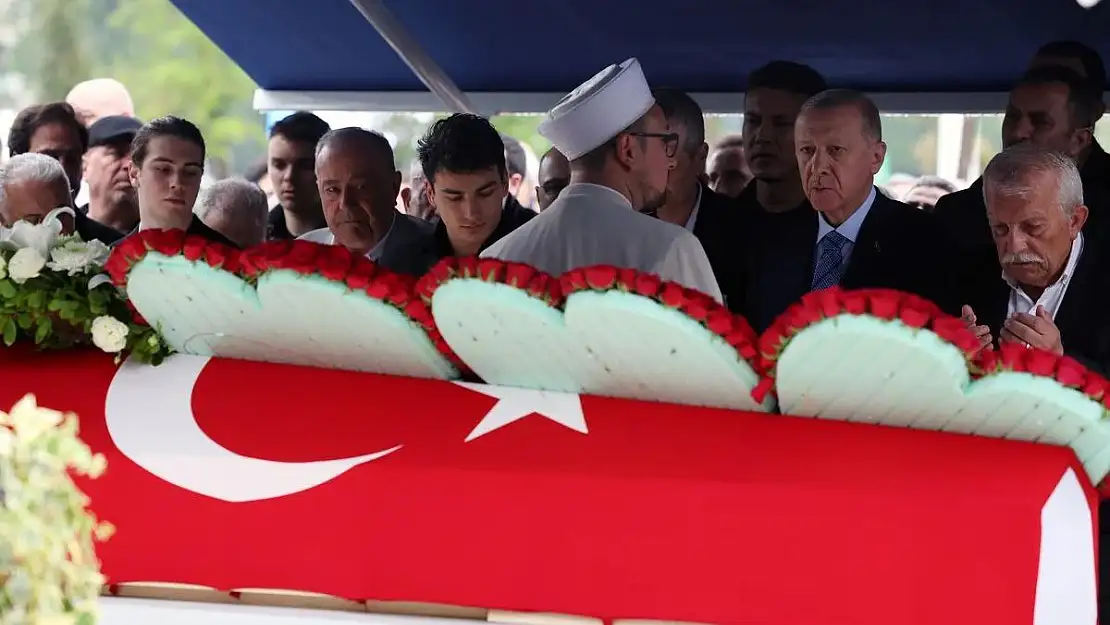 Erdoğan, Mehmet Barlas'ın cenaze törenine katıldı