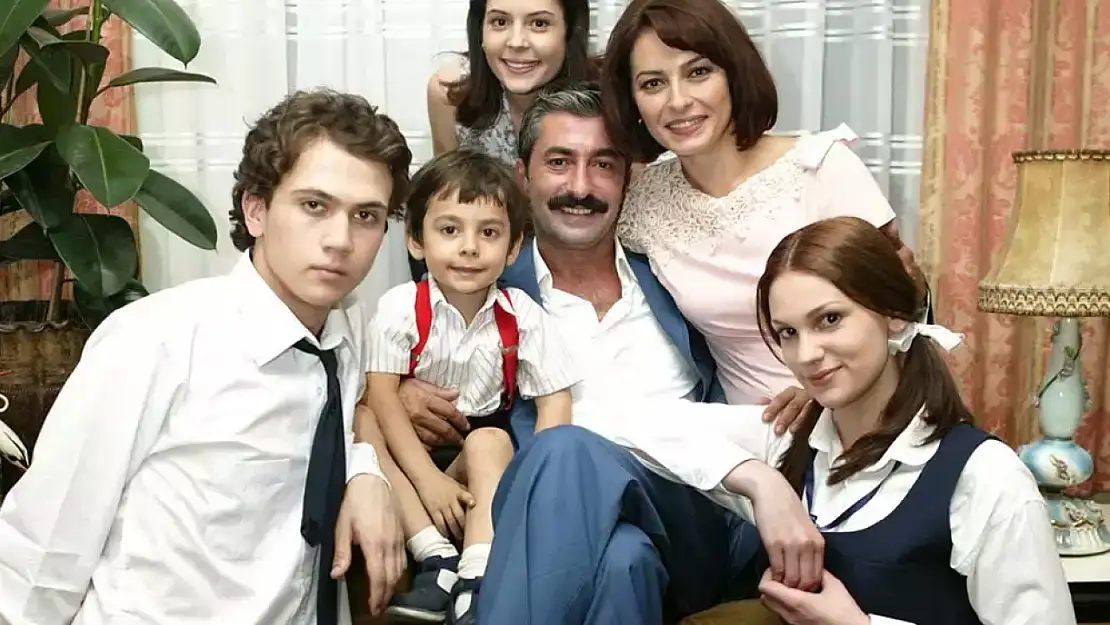 Erkan Petekkaya ve Ayça Bingöl 11 yıl sonra aynı projede buluştu