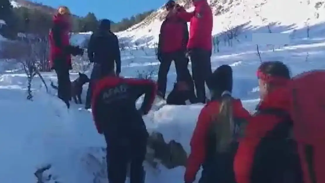 Erzurum'da çığ düştü:Takımdan 1 kişi hayatını kaybetti!