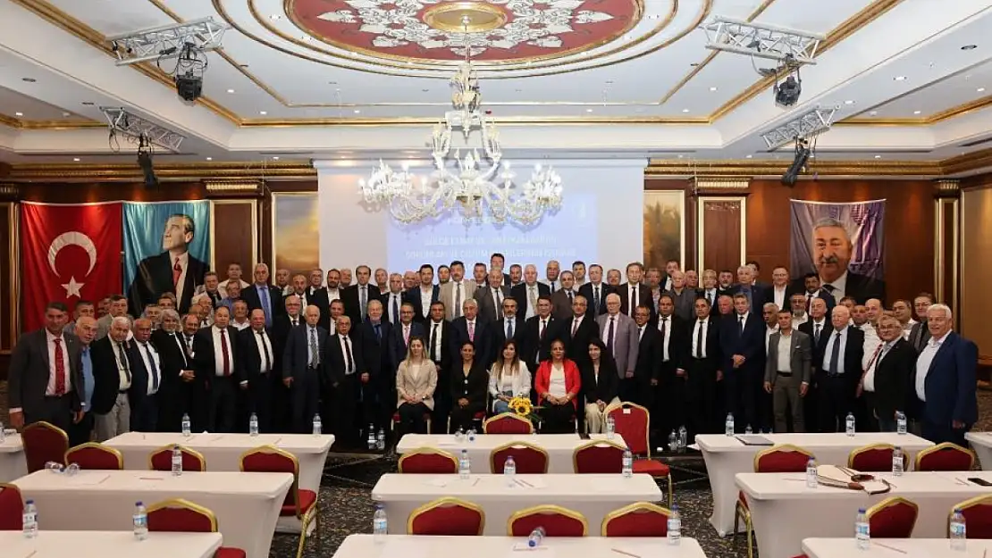 Esnafın feryadı İzmir'de yankılandı: 'Kanun değişmeli, stopaj kalkmalı!'